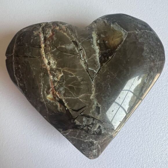 Volcano Agate Heart Carving UV Reactive (4)‎ - Picture 5 of 10